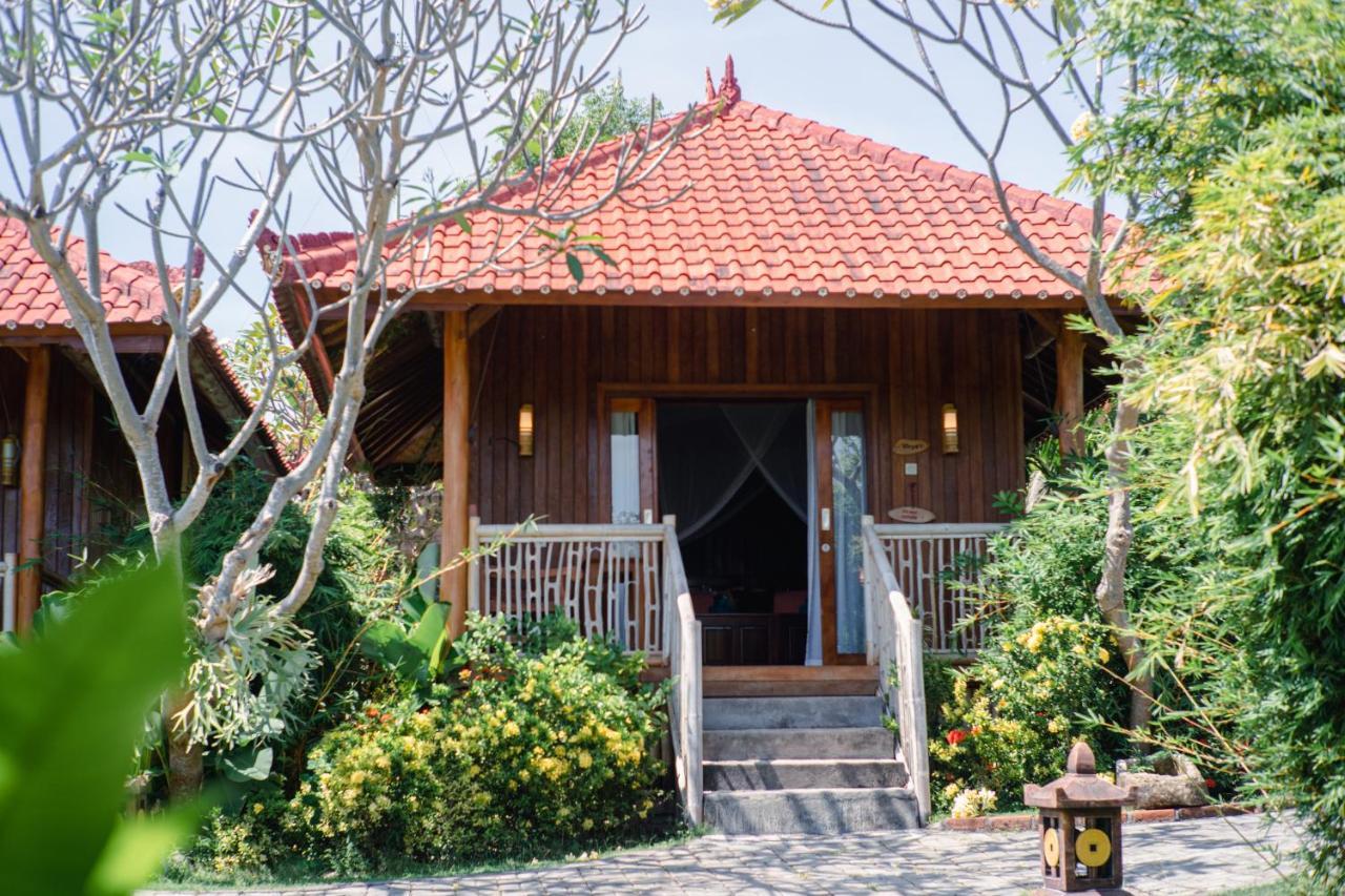 Odiyana Bali Retreat Hotel Banyuwedang Exterior photo